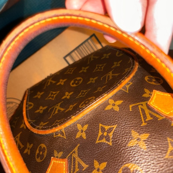 Comes with COA Louis Vuitton Ellipse MM pre loved - Picture 5 of 14